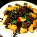 Highly 的 【蔬菜。杏鮑菇】三杯皮蛋杏鮑菇米血糕 cooksnap