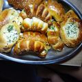 صورة من ام العبد 1988، شاركها بعد تجربة وصفة خبزمحشي بزعتر او شوكولا او جبن 🥖
