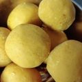 Jeet Kaur का कुकस्नैप जब उन्होंने बेसन के लड्डू(besan laddu recipe in hindi) बनाया था।