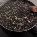 El cooksnap de Susana Mendoza Cruz cuando hizo Arroz negro a la paella con calamares de potera, gambones y alioli de dos ajos.