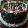 Cooksnap dari Ida Marliah untuk resep Menghias Blackforest Simple dan Cantik