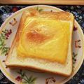 ☆hikonyan☆'s cooksnap of when they made 朝食に＊蜂蜜とチェダーチーズのトースト＊.