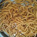 Harsha Solanki का कुकस्नैप जब उन्होंने बेसन के सेव (besan ke sev recipe in Hindi) बनाया था।