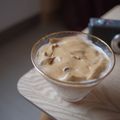 幼妻廚記 的 風靡全韓國的400次手打咖啡 | 焦糖咖啡作法 Dalgona Coffee Recipe cooksnap