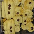 Cooksnap dari Chyntia Ade Vinatika untuk resep Kue Semprit susu ekonomis cuma pakai 3 bahan aja 😍