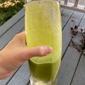 🌈NinjaMommaKitchen🌈's cooksnap of when they made Avocado spinach banana smoothie.