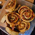 Cooksnap από Spookie στη συνταγή Αφράτα Ρολάκια πίτσας με σπιτική ζύμη για πίτσα