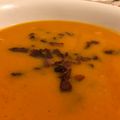 abrig_91 Cooksnap-ja, amikor elkészítette a(z) Baconos-tökmagos sütőtökkrémleves receptet.
