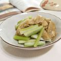 Angel Lin 的 芹菜炒麵腸 / 家常菜 cooksnap