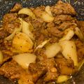 Cooksnap MocQue semasa beliau membuat Daging Black Pepper.
