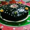 Veena Chopra का कुकस्नैप जब उन्होंने चॉकलेट केक (Chocolate cake recipe in Hindi) बनाया था।