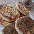 صورة من رحيق الورود، شاركها بعد تجربة وصفة مناقيش العشر دقائق