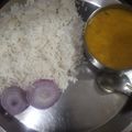 Mahi khoba का कुकस्नैप जब उन्होंने चावल और दाल अरहर (Chawal aur arhar dal recipe in hindi) बनाया था।