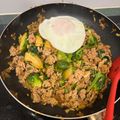 Kristie Ka-ching 的 泰式炒肉碎伴煎蛋飯 cooksnap