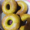 Cooksnap Iffah Ana semasa beliau membuat Donut topping coklat.