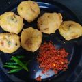 Charusheela Prabhu's cooksnap of when they made मुंबई चा बटाटा वडा (mumbai batata vada recipe in marathi).