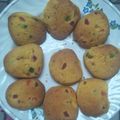 nisha lazwan का कुकस्नैप जब उन्होंने टूटी फ्रूटी कराची बिस्कुट (tutti frutti karachi biscuit recipe in Hindi) बनाया था।