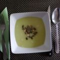 Anikó Cooksnap-ja, amikor elkészítette a(z) Sajtos cukkini krémleves receptet.