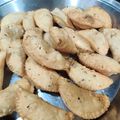 Dr Kavita Kasliwal का कुकस्नैप जब उन्होंने मावा गुजिया (mava gujhiya respi in Hindi) बनाया था।