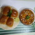 Rina Raiyani's cooksnap of when they made પુના મિસળ (Puna Misal Recipe In Gujarati).