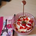 Cooksnap από Harley στη συνταγή Γλυκάκι ελαφρύ με γιαούρτι μπισκότα καρύδας/βρώμης & φράουλες 🍓