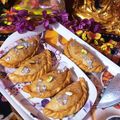 Shashi Chaurasiya का कुकस्नैप जब उन्होंने रसीली मावा गुजिया(Raseeli mawa gujiya recipe in Hindi) बनाया था।