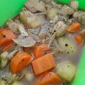 Cooksnap Azemah semasa beliau membuat Stew Ayam Sempoi.