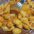 El cooksnap de Micaela Gonzalez cuando hizo Chorizos con salsa, papa y fideos coditos.