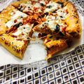 صورة من Ebtehal ، شاركها بعد تجربة وصفة بيتزا الجبنه😲😲😋😋😋