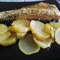 El cooksnap de Monica Breakfree cuando hizo Salmón al horno con patatas.