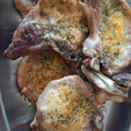 El cooksnap de Beatriz Alamo Diaz cuando hizo Chuletas de cerdo gratinadas con queso al aroma de limón.