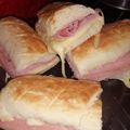 El cooksnap de Adri A Láuz cuando hizo Calentitos de jamón y muzzarella con pan casero.