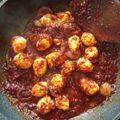 Cooksnap Norida Alias semasa beliau membuat Sambal telur puyuh.
