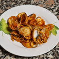 El cooksnap de Selena Grimes Rodriguez cuando hizo Gulas con gambas al ajillo y tomate frito.