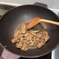 牛小妹爸爸 的 洋蔥炒豬肉 cooksnap