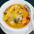 Cooksnap Nur Azliani Amer semasa beliau membuat Tom yum ayam kegemaran my ma.