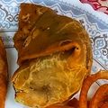 Sonal Sardesai Gautam का कुकस्नैप जब उन्होंने समोसा और चटनी(sampsa chutney recipe in hindi) बनाया था।