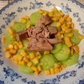 Cooksnap από 𝒳𝓇𝓊𝓈𝑜𝓊𝓁𝒶 𝒦𝑜𝓃𝓉𝑜𝓅𝑜𝓊𝓁𝑜𝓊 στη συνταγή Σαλάτα δροσερή με τόνο και αγγουράκι