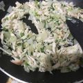 Cooksnap dari Dhesy yustiana untuk resep Ayam suwir kecap simple