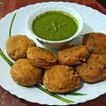 Priya Dwivedi का कुकस्नैप जब उन्होंने बंगाली स्टाइल आलू चाप (Bengali style aloo chop recipe in Hindi) बनाया था।