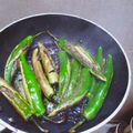 Syeda Hira Mujadid 's cooksnap of when they made Tali hui Hari mirchein.