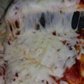 صورة من براءة هلال ، شاركها بعد تجربة وصفة بيتزا بالجبن ☺😋🧀🍕🍕