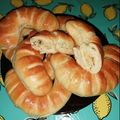 Cooksnap-ul lui Mihaela Corina Stanciu atunci când a preparat Pufoșeniiii😍 Rulouri umplute cu brânză și pătrunjel😋👌.