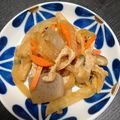 karikarin's cooksnap of when they made 大根・人参・油揚げでほっこり味の煮物.