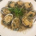 Sally Chan 的 蒜蓉醬汁粉絲蒸鮑魚 cooksnap