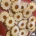 Rómeóné Nagy Cooksnap-ja, amikor elkészítette a(z) Azonnal omlós puha linzer baracklekvárral 🍹🍸🍹 receptet.