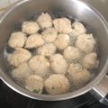 Cooksnap dari demure the label untuk resep MPASI ARUNA 13+: Bakso Ayam udang oatmeal