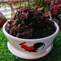 Cooksnap Julia ALeen Aireish semasa beliau membuat Sambal hitam.