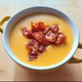Emese Lisovszki Cooksnap-ja, amikor elkészítette a(z) Tárkonyos burgonyakrémleves kolozsvári sült szalonnával receptet.