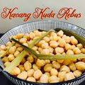 Cooksnap Zahrah Buang semasa beliau membuat Kacang Kuda Rebus.